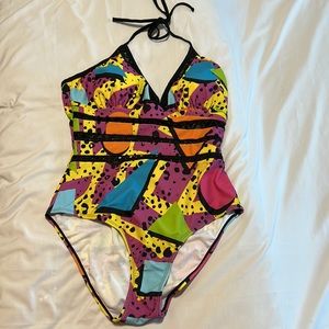 Retro/ geometric leopard multi color one piece swimsuit size L tie back and neck